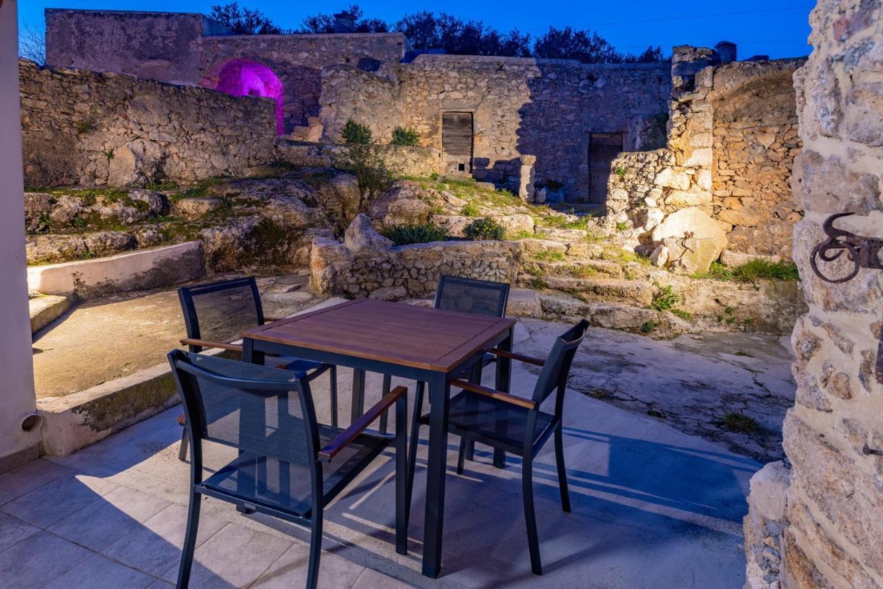 Arma Delle Manie Apartment *